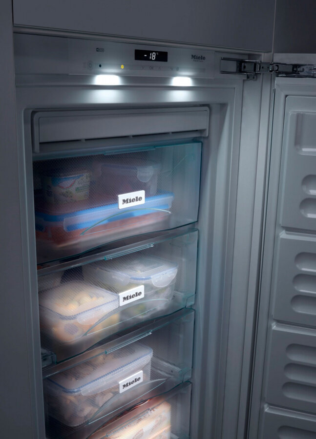 Морозильник FNS37402i